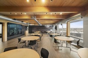 Type d'événements à la salle Ray Junior #SalleRayJunior #Mirabel #RiveNordDeMontréal #Laurentides #Autoroute15 #ÉvénementsCorporatifs #RéceptionEntreprise #Conférences #Séminaires #LancementsDeProduits #RéunionsAffaires #Réseautage #Galas #LieuÉvénementiel #SalleDeRéunion