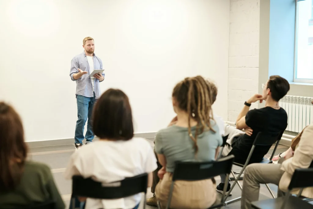 Comment organiser un événement réussi? #evenementréussi #organiser #sallerayjunior #event #conférence #réunion #salledévénement #salleàlouer #formation #education #team #groupe #shower #baby #babyshower #ffeback #eventplanning #déroulement #budget
